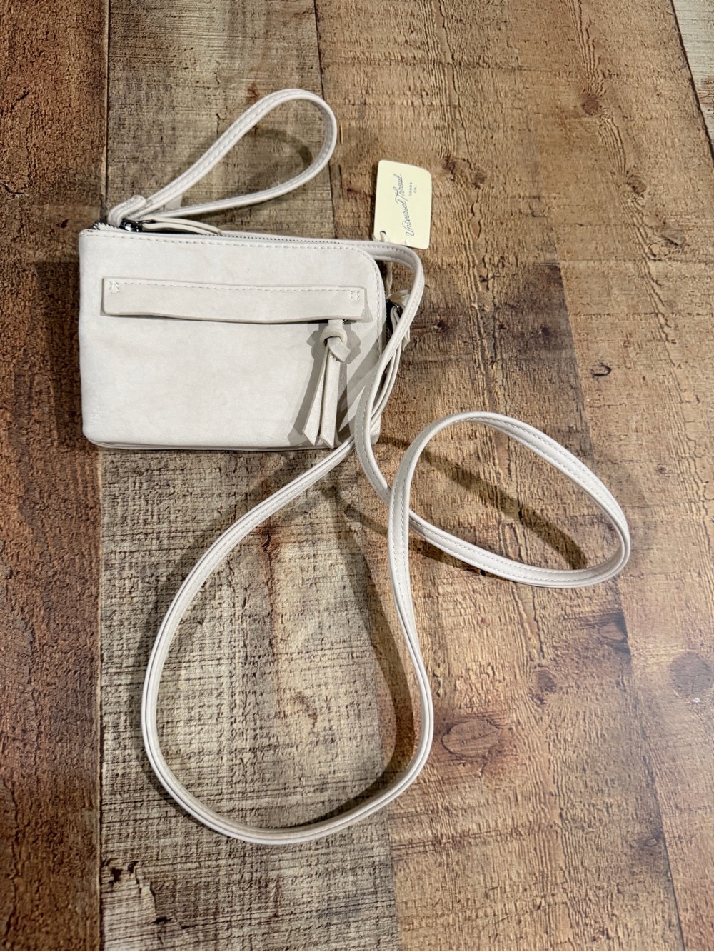 New With Tags Women's Cream Crossbody Wristlet Bag
